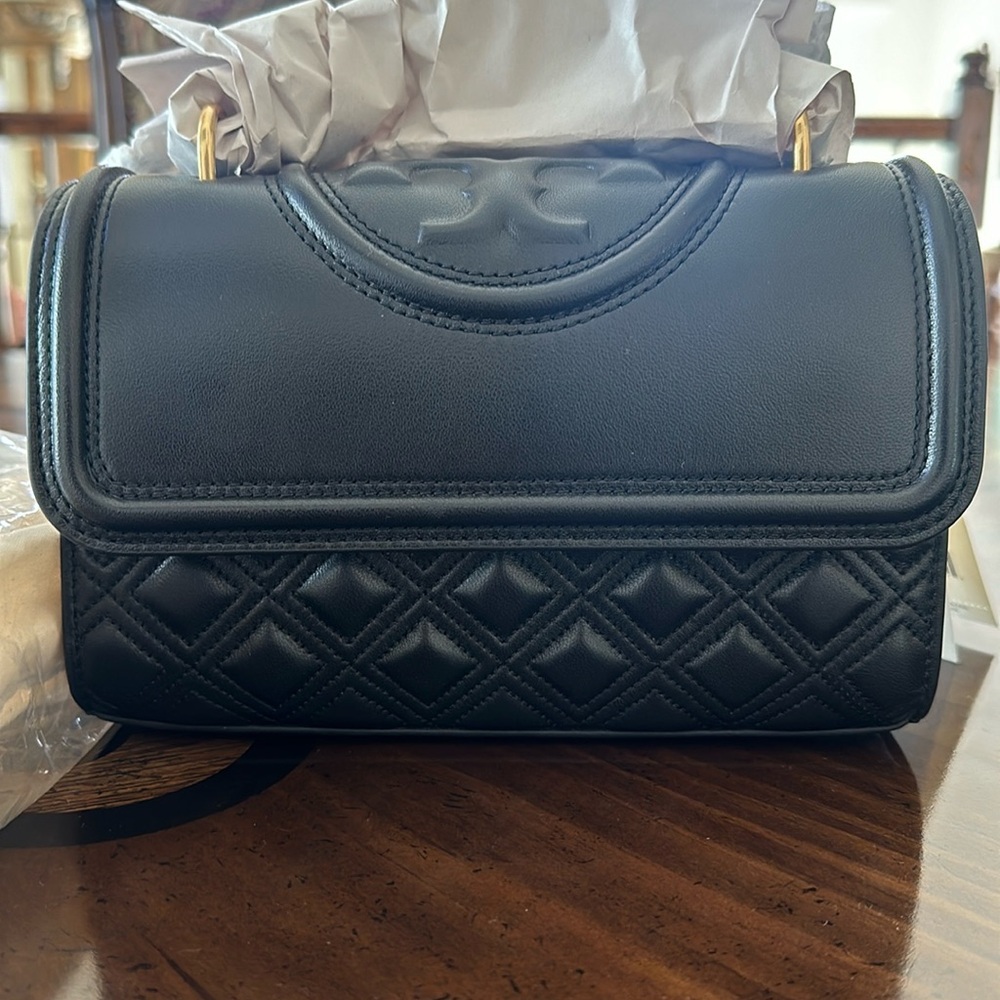 New Tory Burch Fleming Matte Small , Bag black , Style: 755776 . RN # 111395 - Picture 5 of 12